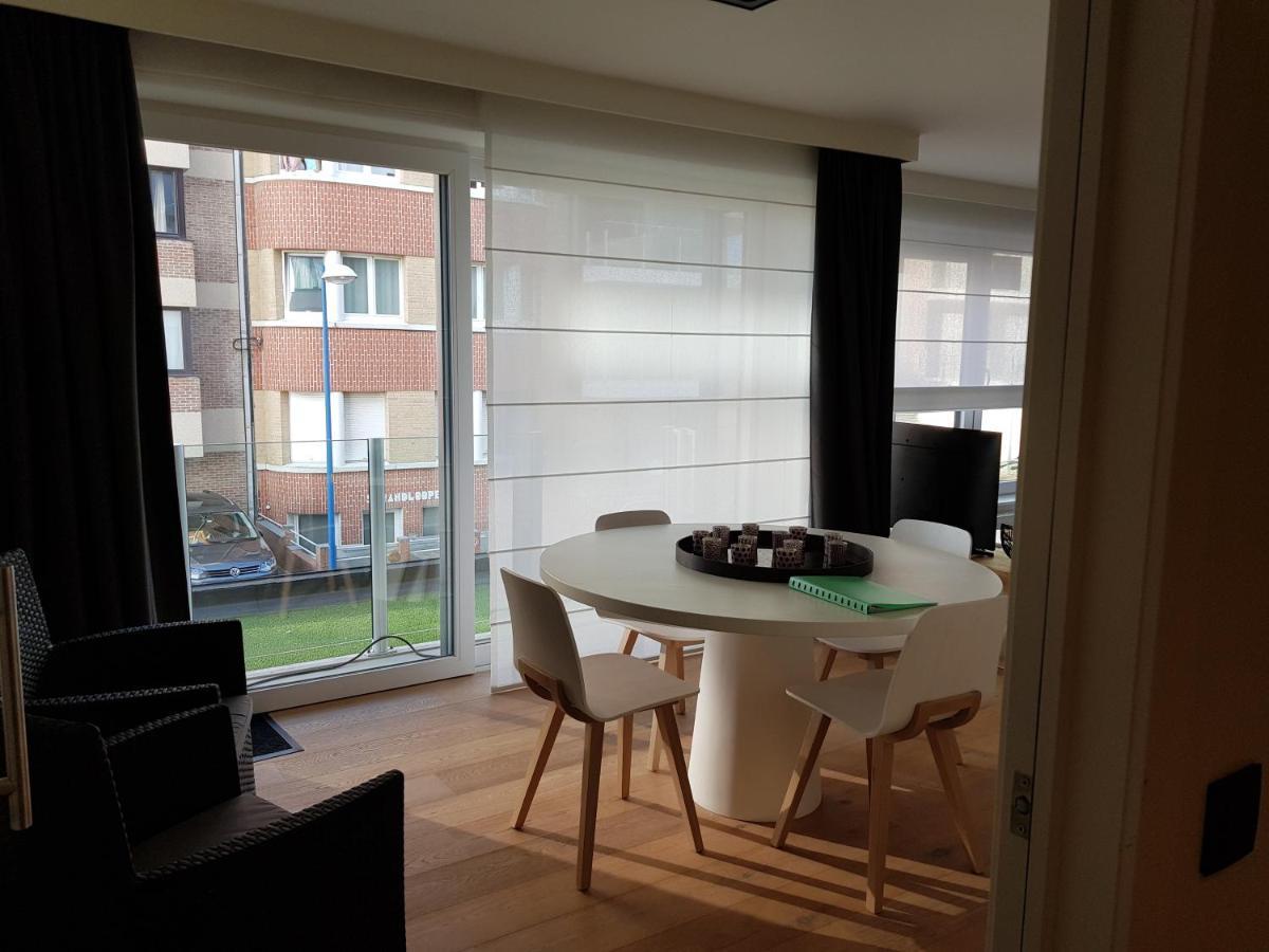 Koksijde Zeedijk La Digue 102 Appartement Met Garage - Lateraal Zeezicht المظهر الخارجي الصورة