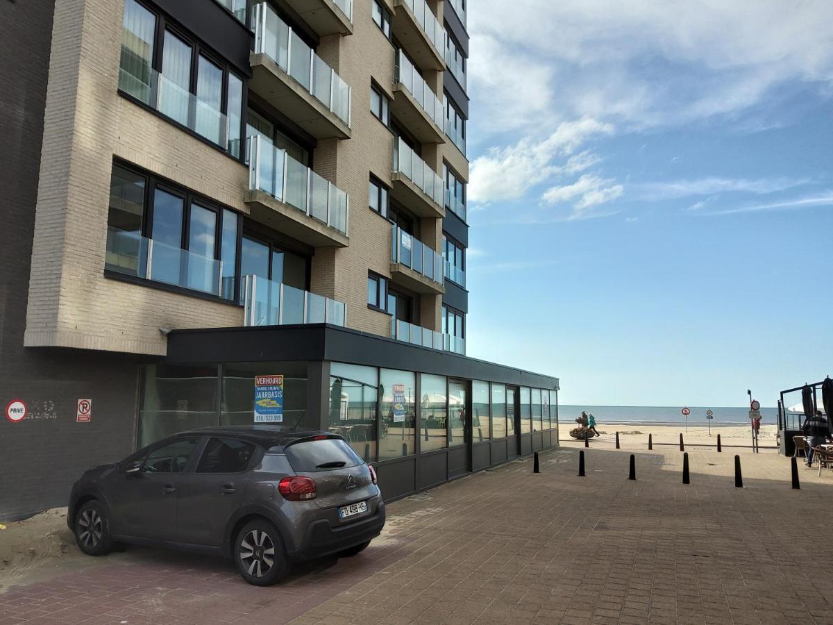Koksijde Zeedijk La Digue 102 Appartement Met Garage - Lateraal Zeezicht المظهر الخارجي الصورة